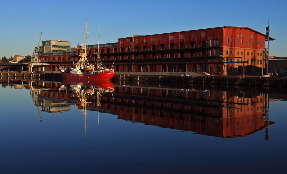 Feuerschiff im Morgenlicht