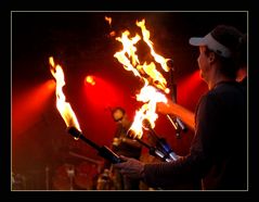 Feuershow mit Live Musik