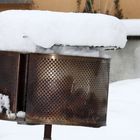 Feuertrommel ohne Feuer, aber mit 20 cm Neuschnee