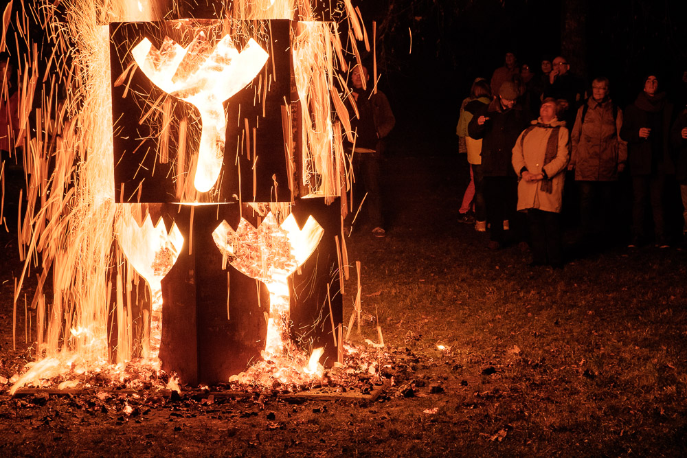 Feuerturm zur Wintersommerwende