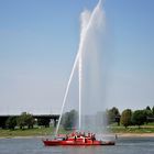 Feuerwehr am Rhein