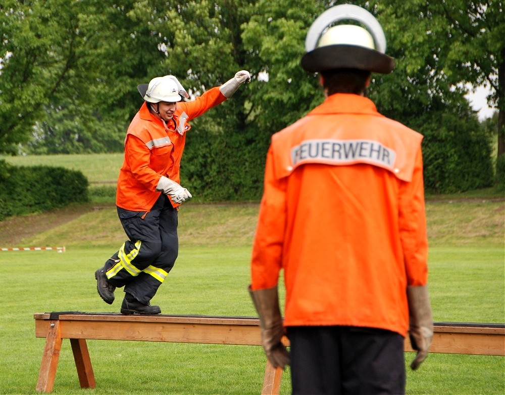 FEUERWEHR - Balance halten