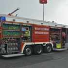 Feuerwehr Fahrzeug mit Sonderbeladung