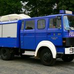 Feuerwehr in blau.............