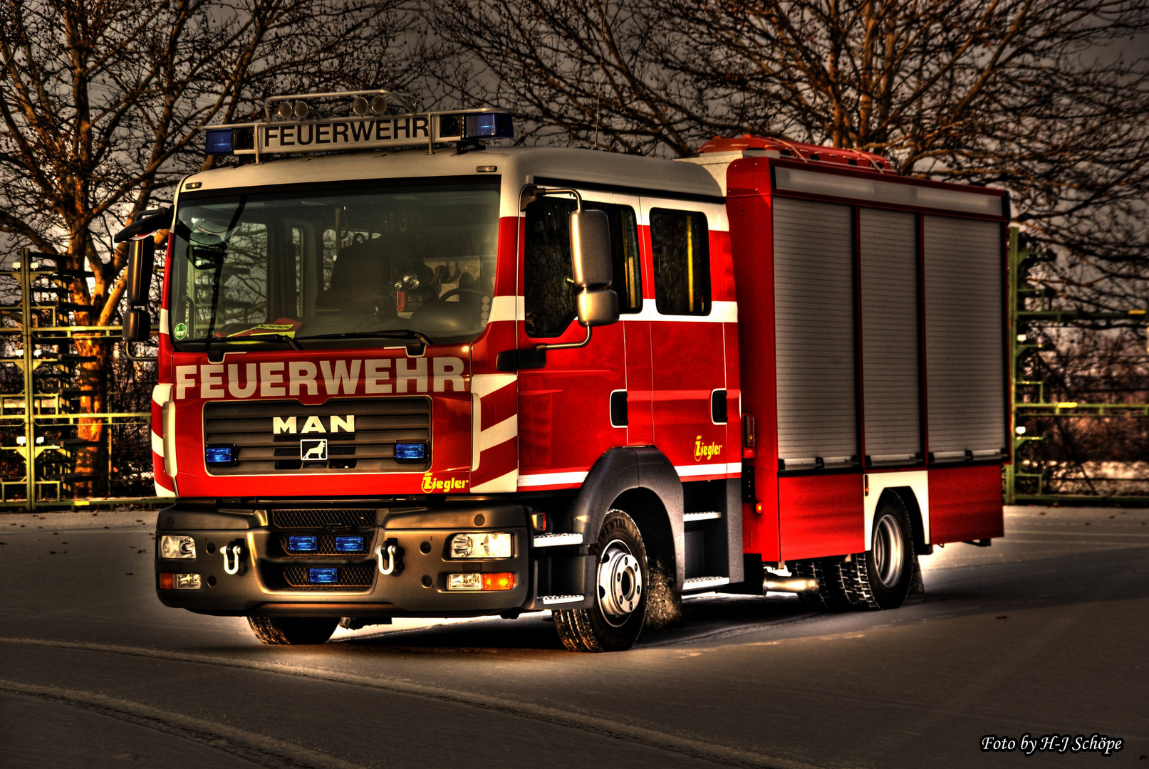 Feuerwehr Löschfahrzeug MAN von der Firma Ziegler