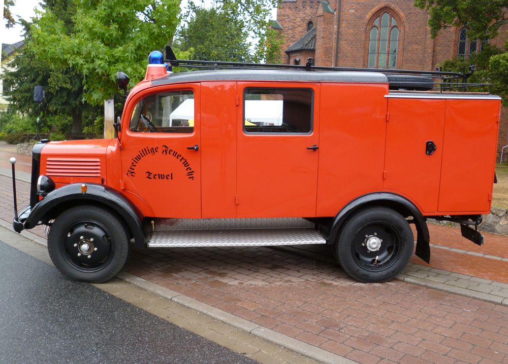 Feuerwehr ,Oldtimer, Mercedes,