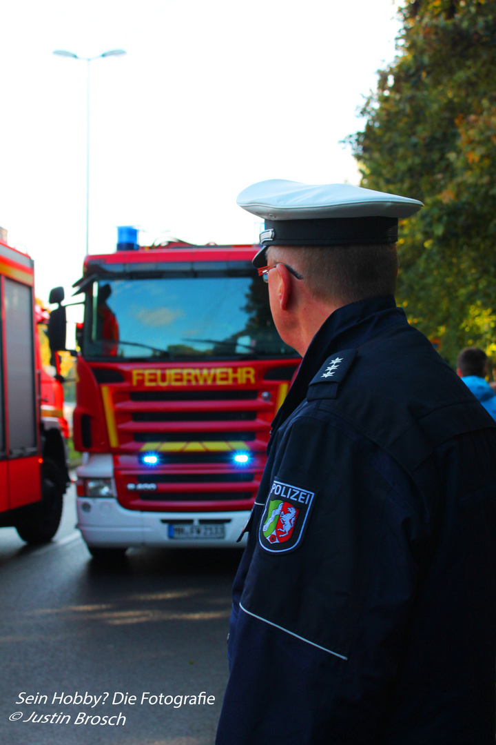 Feuerwehr und Polizei - Dein Freund und Helfer