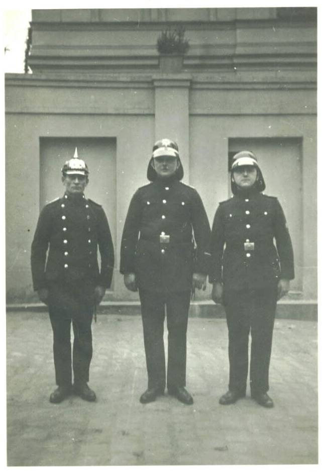 Feuerwehrkameraden anno 1933