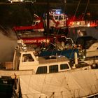 Feuerwehrlöschboot Duisburg im Nachteinsatz