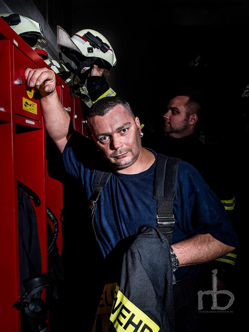 Feuerwehrmänner nach der Arbeit