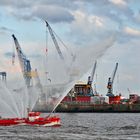 Feuerwehrschiff im Hamburger Hafen