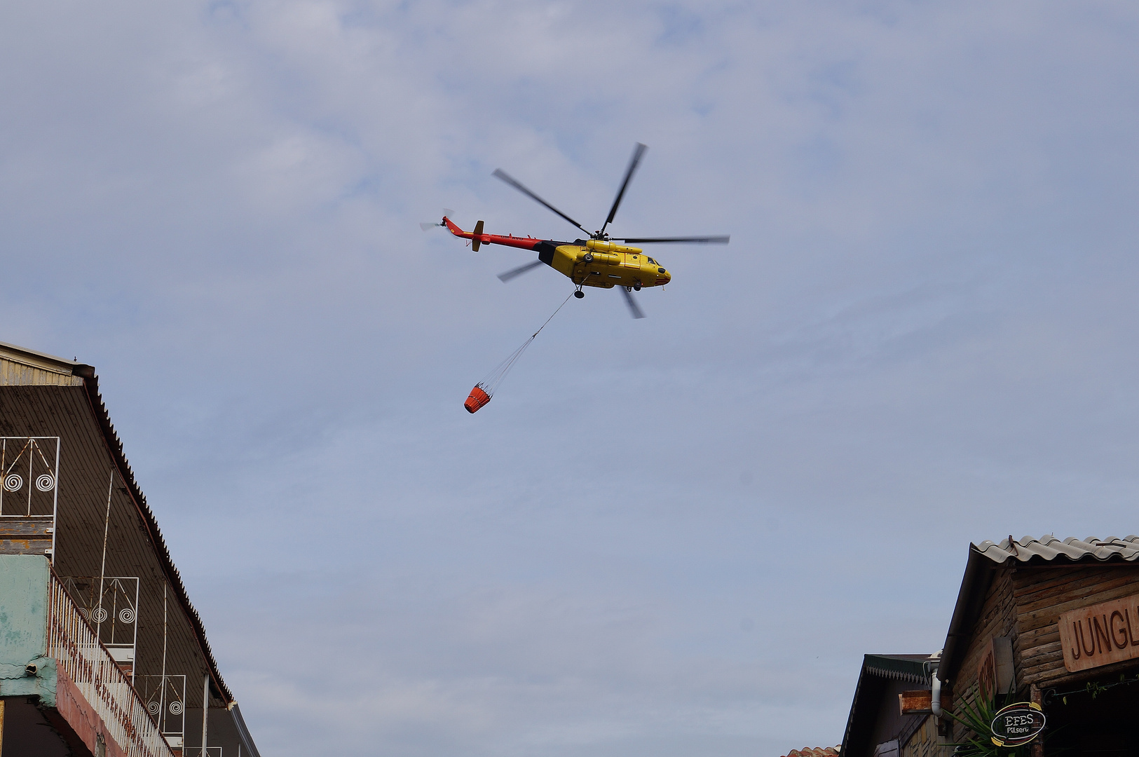 Feuerwehrübung über Side Altstadt