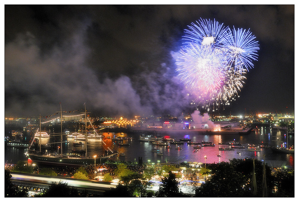 Feuerwerk am Hafen