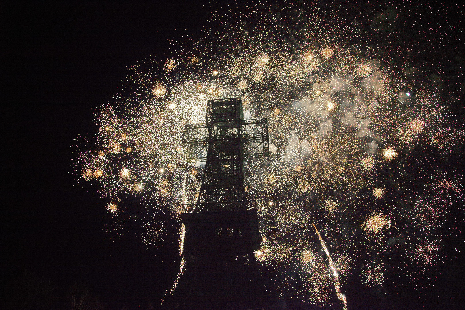 Feuerwerk am Josephskreuz in Stolberg/Harz