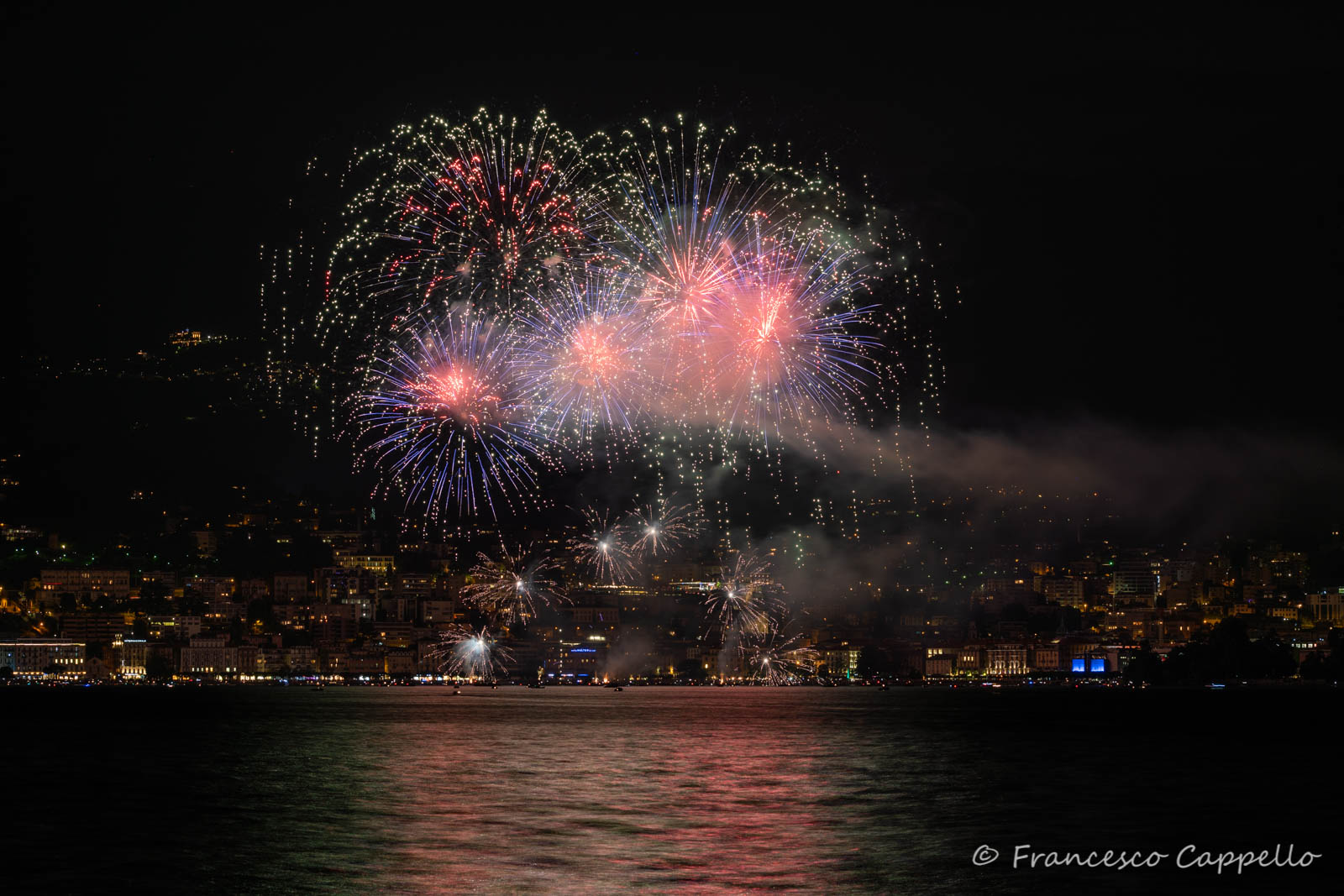 Feuerwerk am Luganersee zum Nationalfeiertag (3)