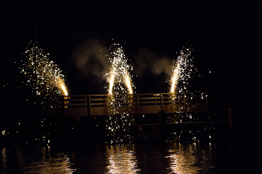 Feuerwerk am Meer