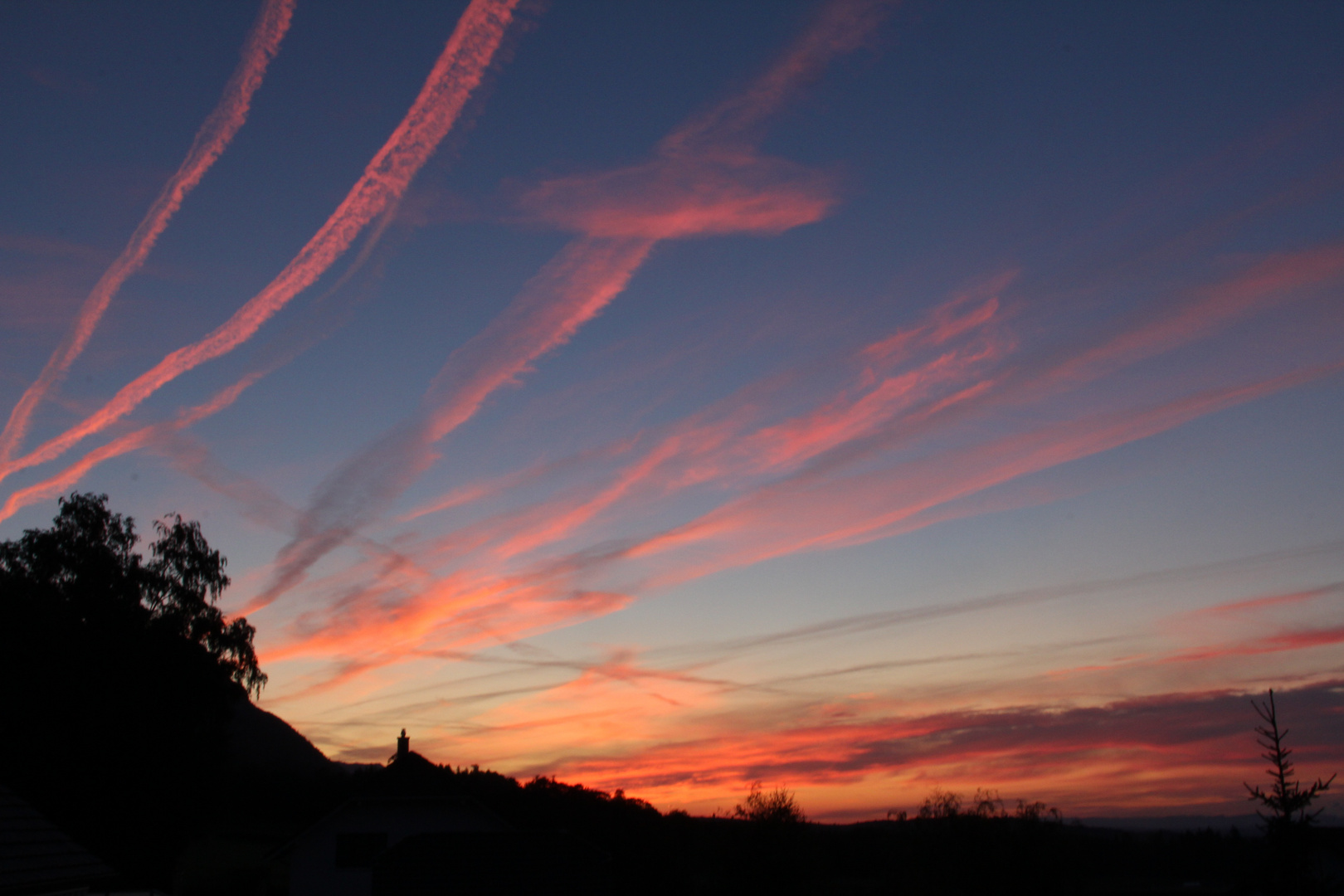 Feuerwerk am Morgenhimmel 29.08.11