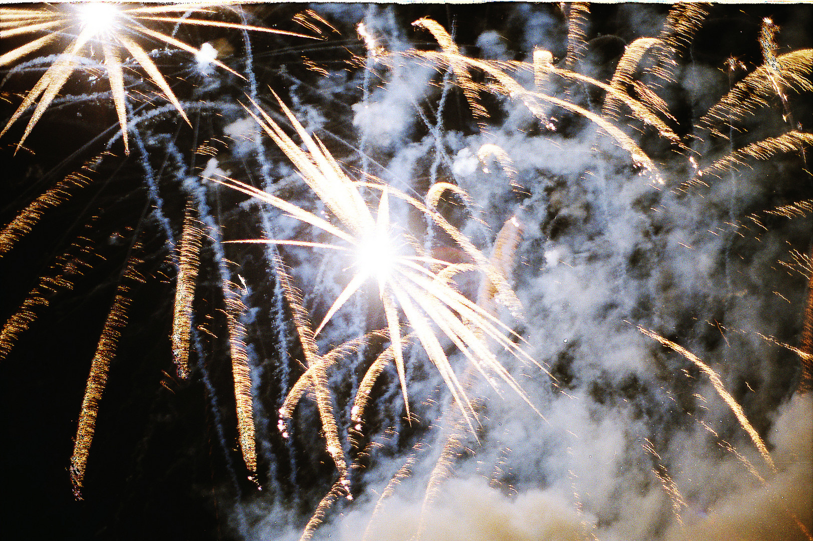 Feuerwerk am Olympiasee in München II