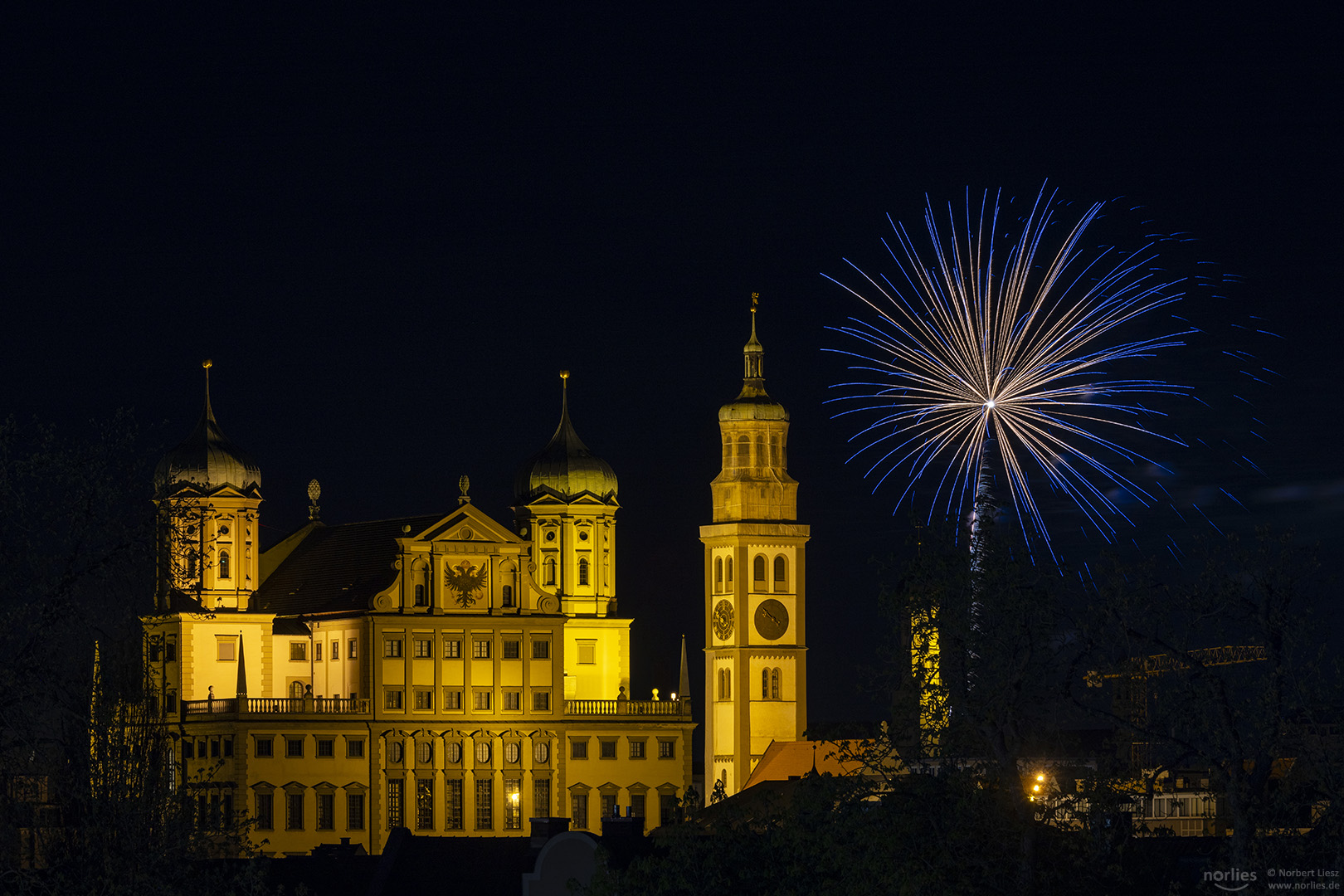 Feuerwerk am Rathaus