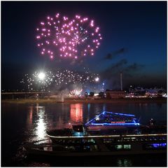 Feuerwerk am Rhein IV