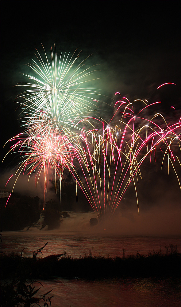 Feuerwerk am Rheinfall 2010 - III