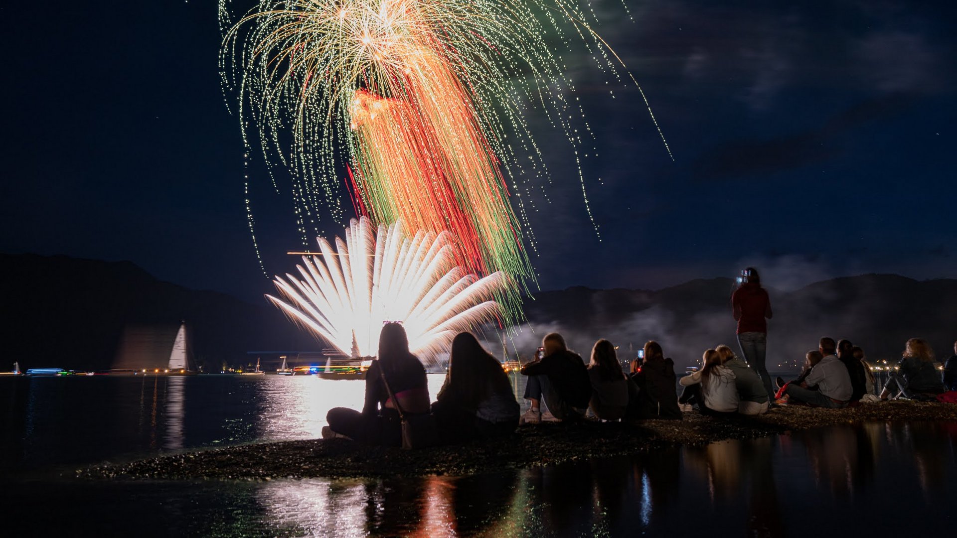 Feuerwerk am See