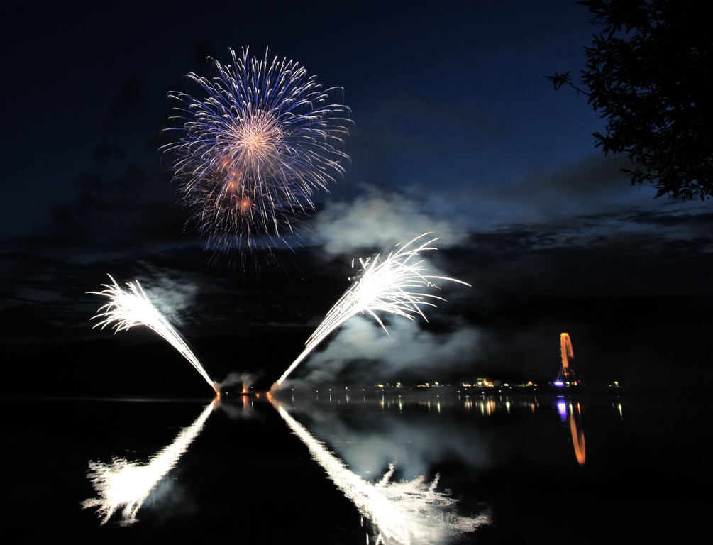 Feuerwerk am See