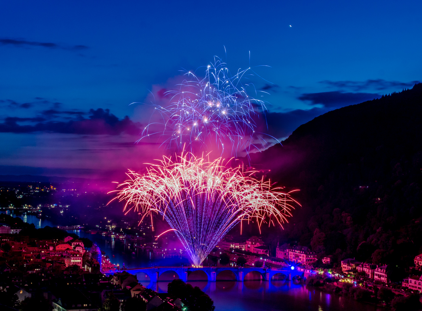 Feuerwerk auf der alten Brücke