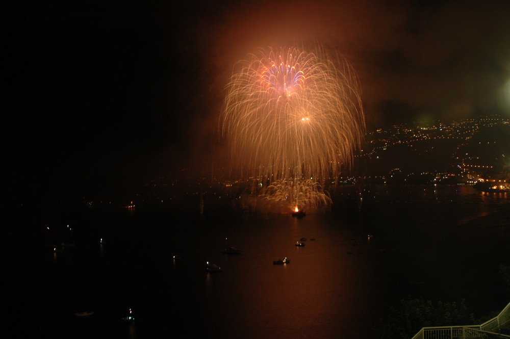 Feuerwerk auf See