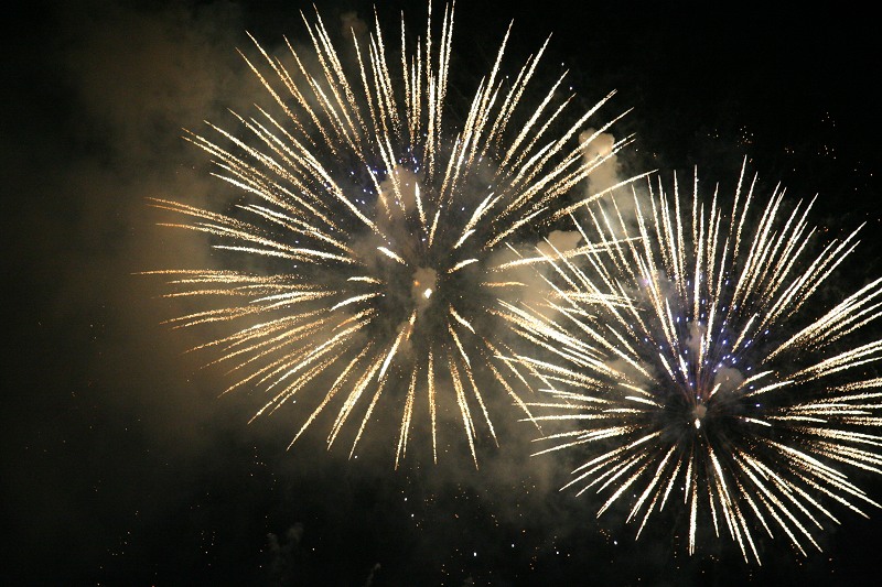 Feuerwerk bei Rhein in Flammen