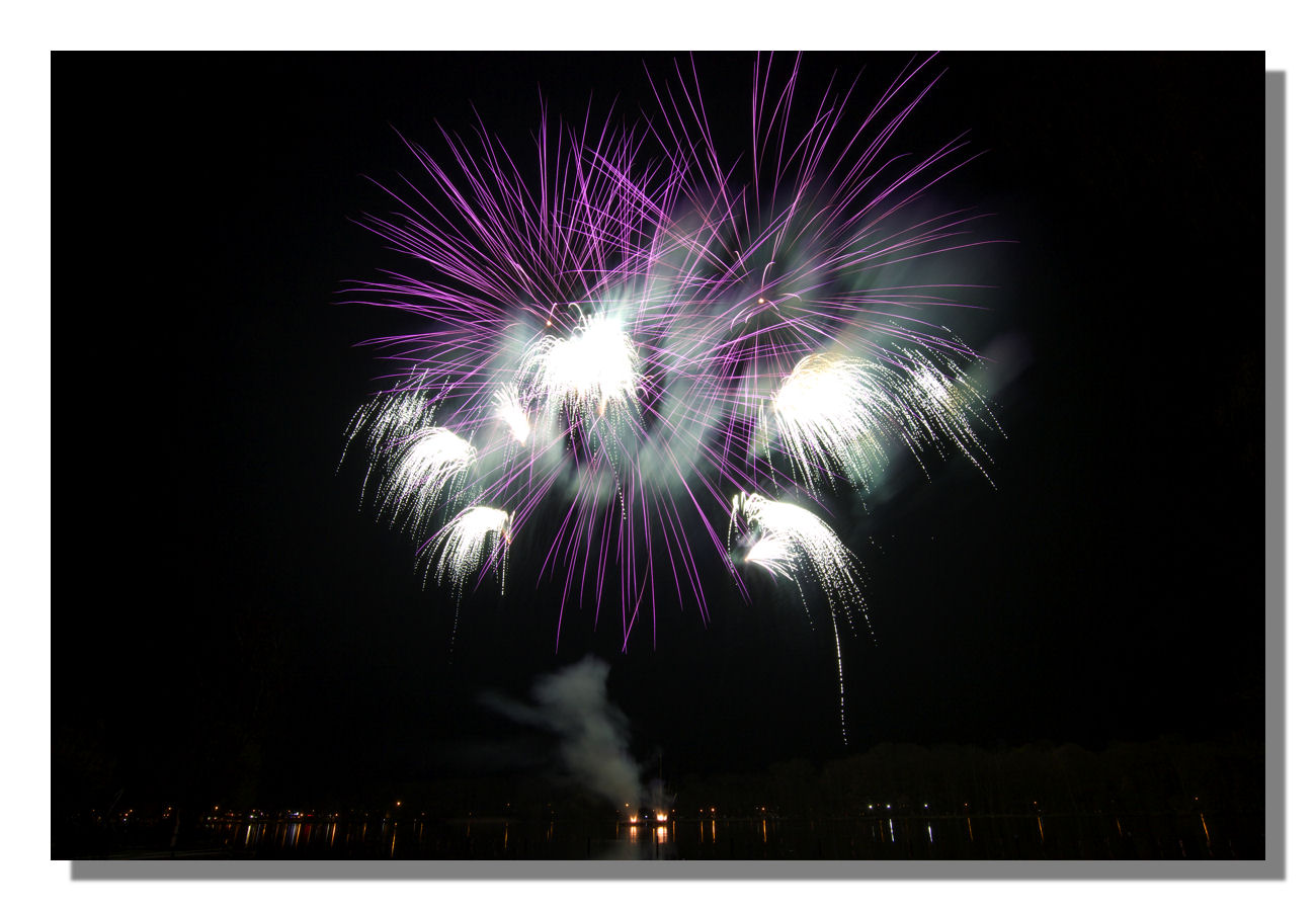 Feuerwerk beim Frühlingsvolksfest Nürnberg 1