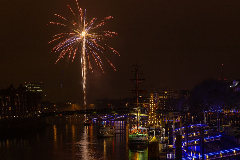 Feuerwerk Bremen Foto &amp; Bild | deutschland, europe, bremen Bilder auf
