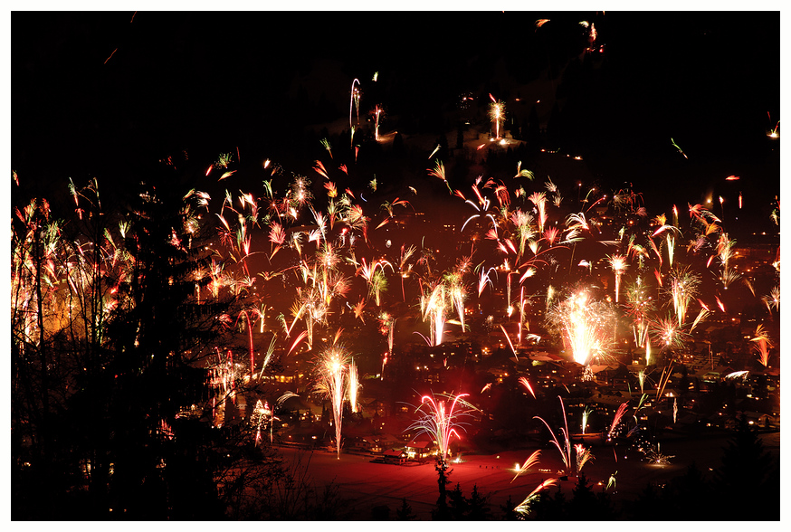 Feuerwerk-Collage aus 11 Einzelbildern