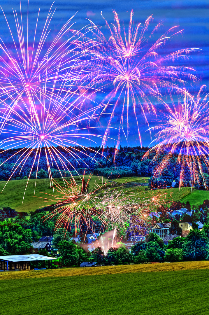 Feuerwerk Dorffest Taubenheim Spree