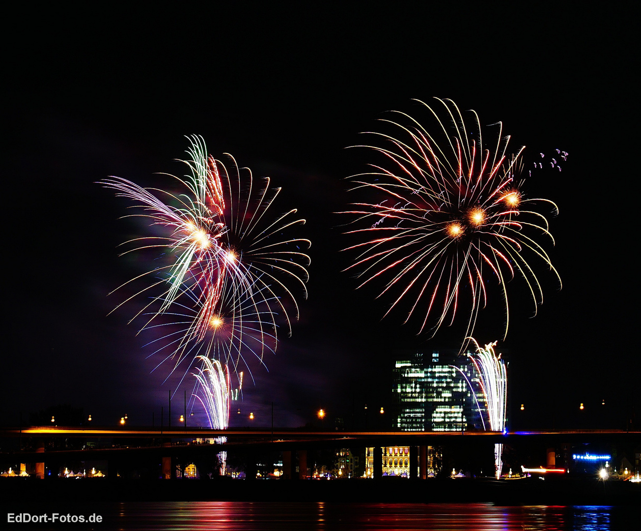 Feuerwerk Düsseldorf Japantag Foto & Bild | düsseldorf, feuerwerk