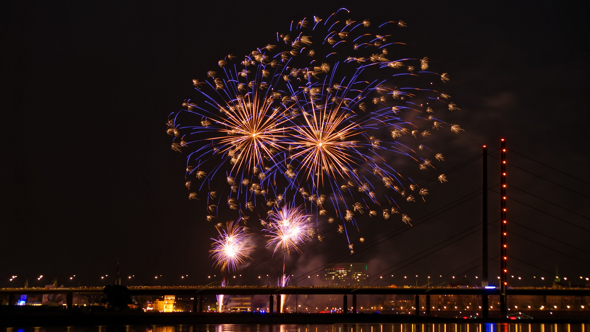 Feuerwerk__ Düsseldorf_ Rheinkirmes _2018