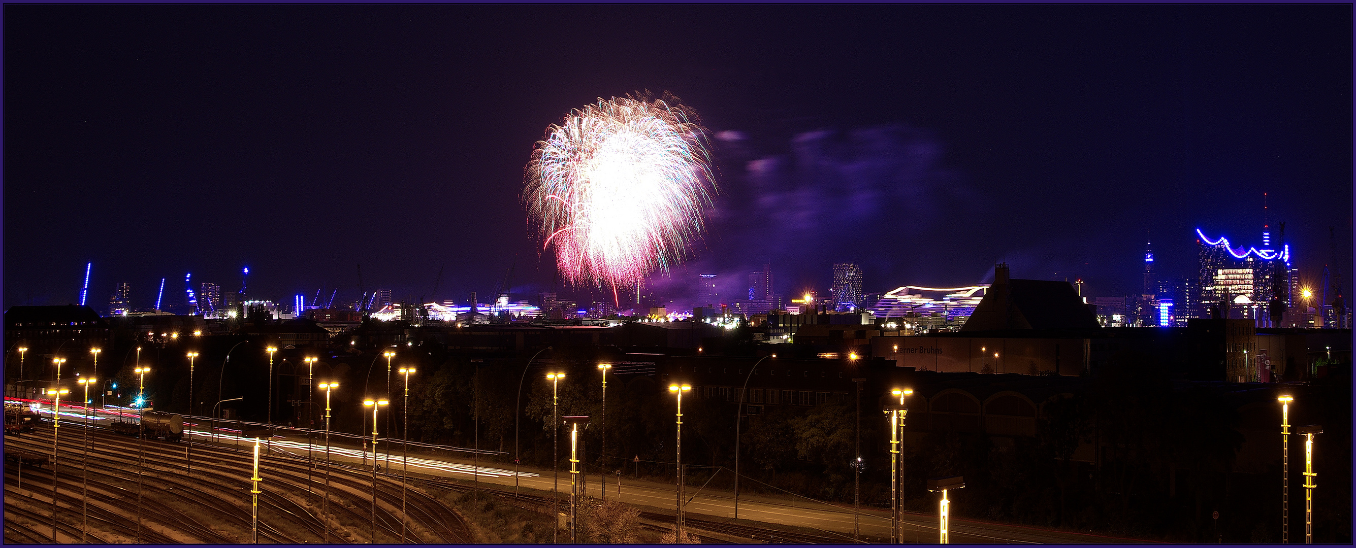 Feuerwerk im Hafen