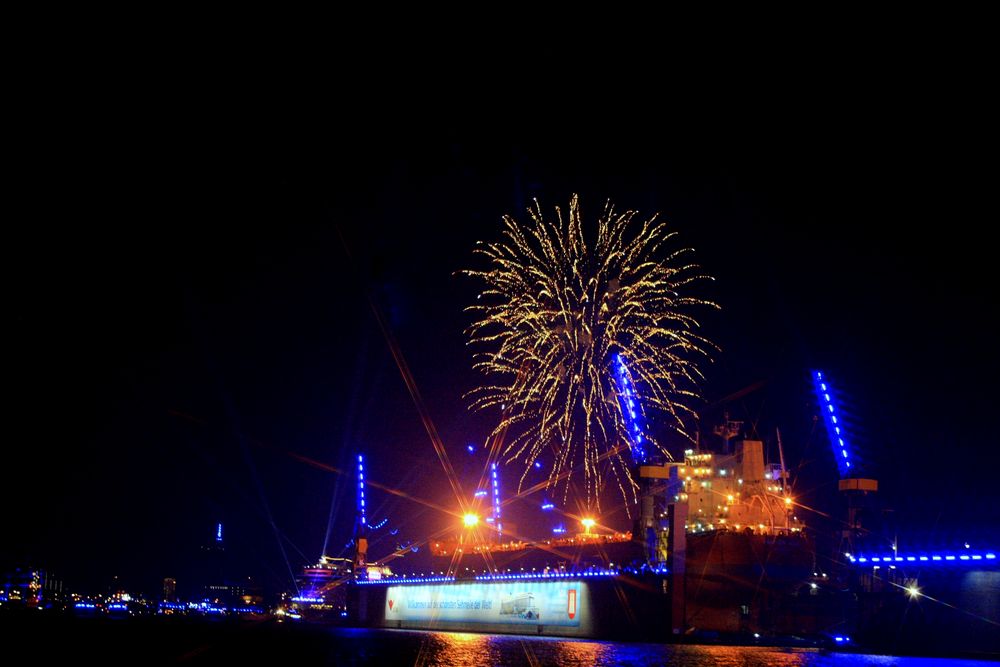 Feuerwerk im Hafen