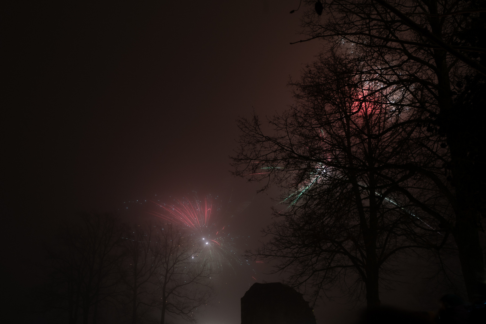 Feuerwerk im Nebel