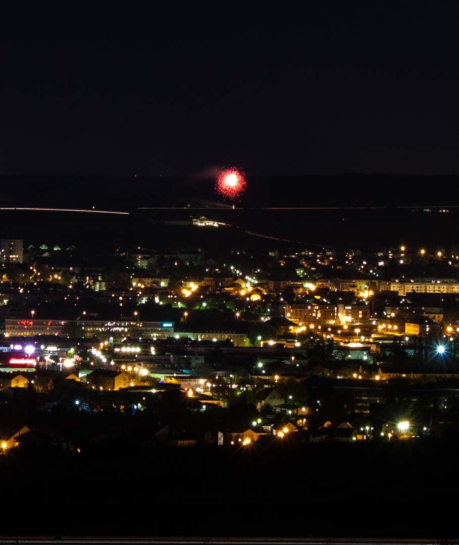 Feuerwerk in Bad Kreuznach bei Nacht