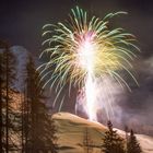 Feuerwerk in der Winterlandschaft