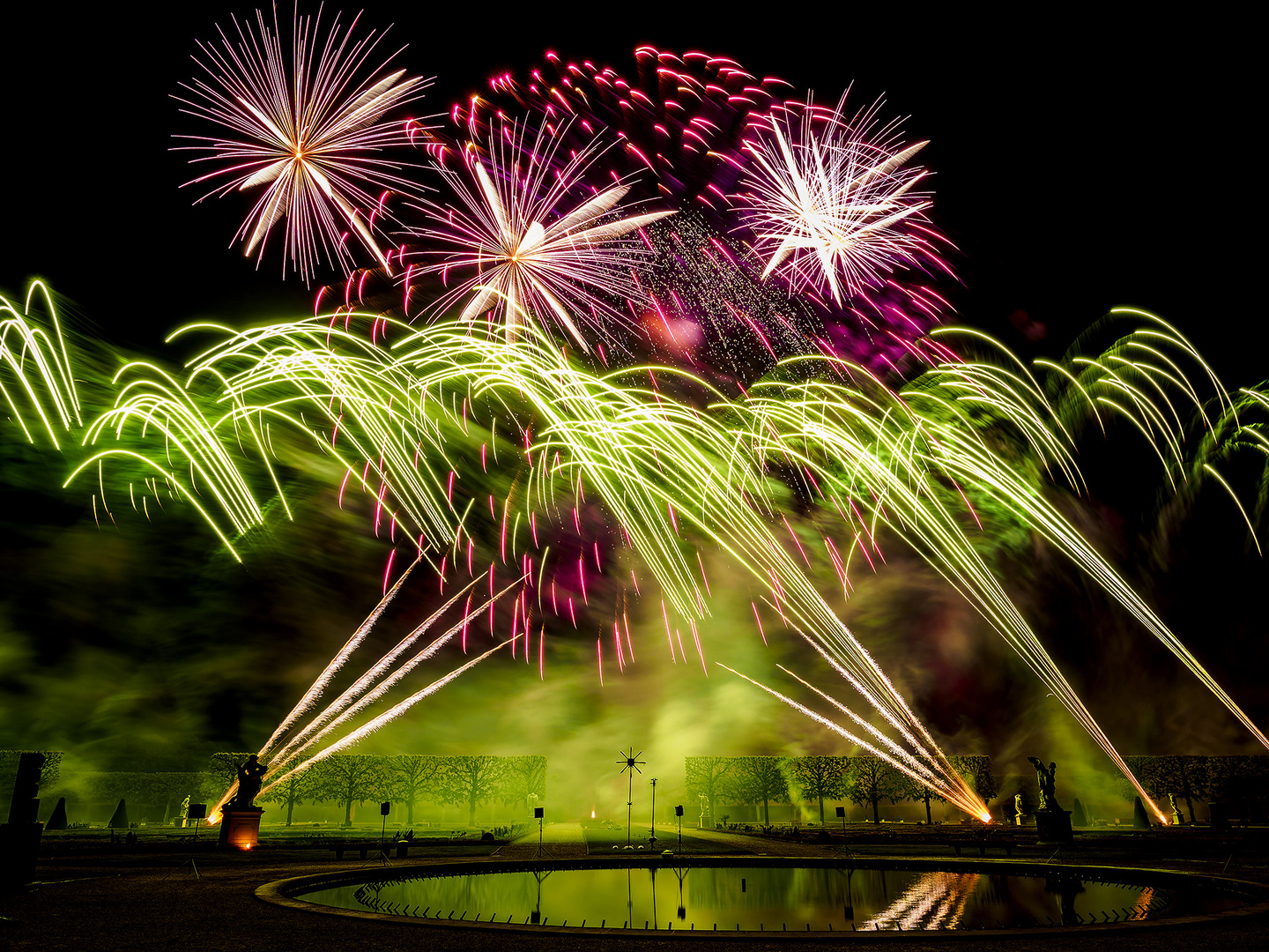 Feuerwerk in Hannover im Großen Garten am 20.05.23 - 01