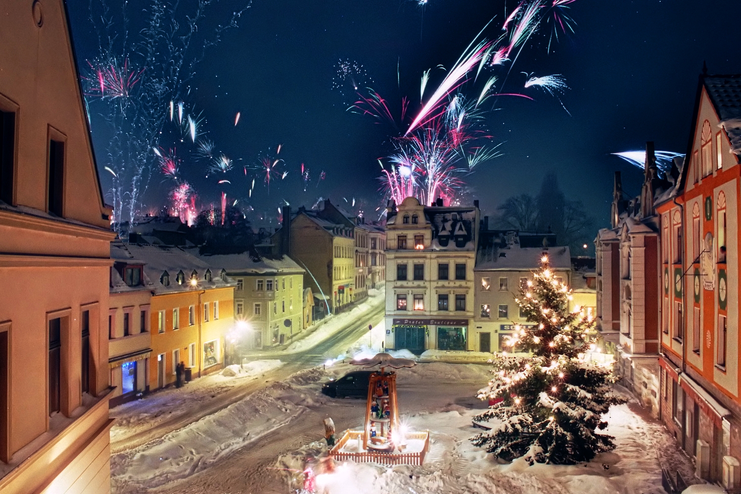 Feuerwerk in Meerane/Sachsen zum Jahreswechsel 2010