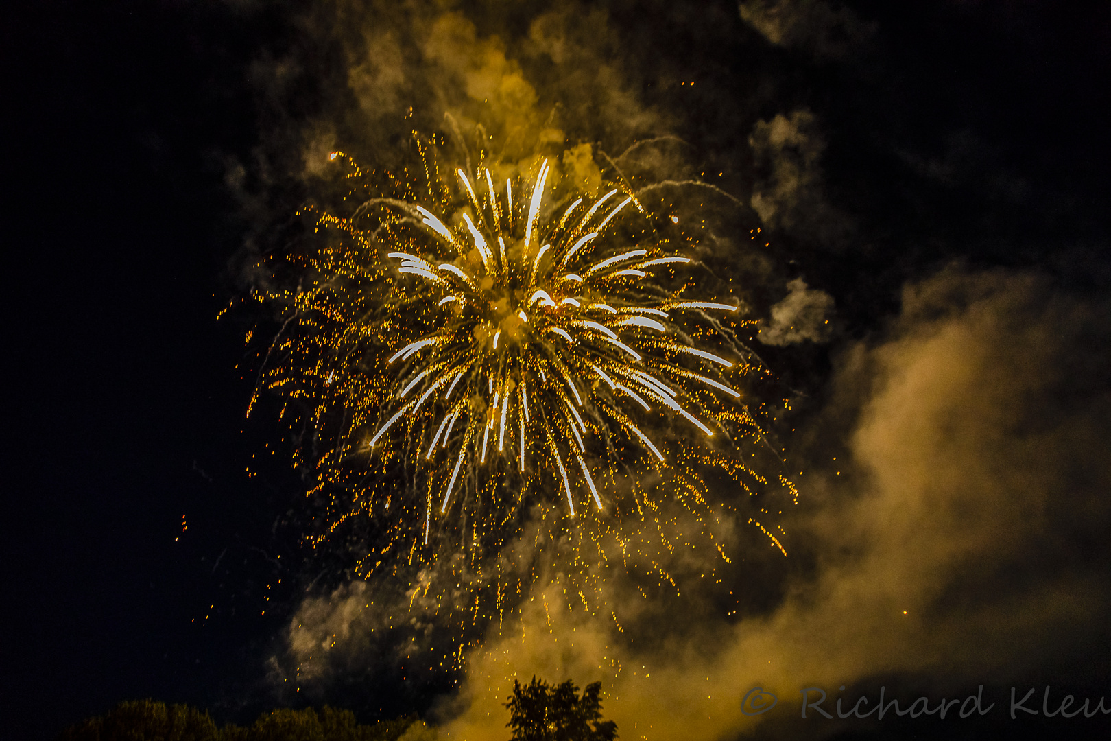 Feuerwerk in Niederkassel-Mondorf