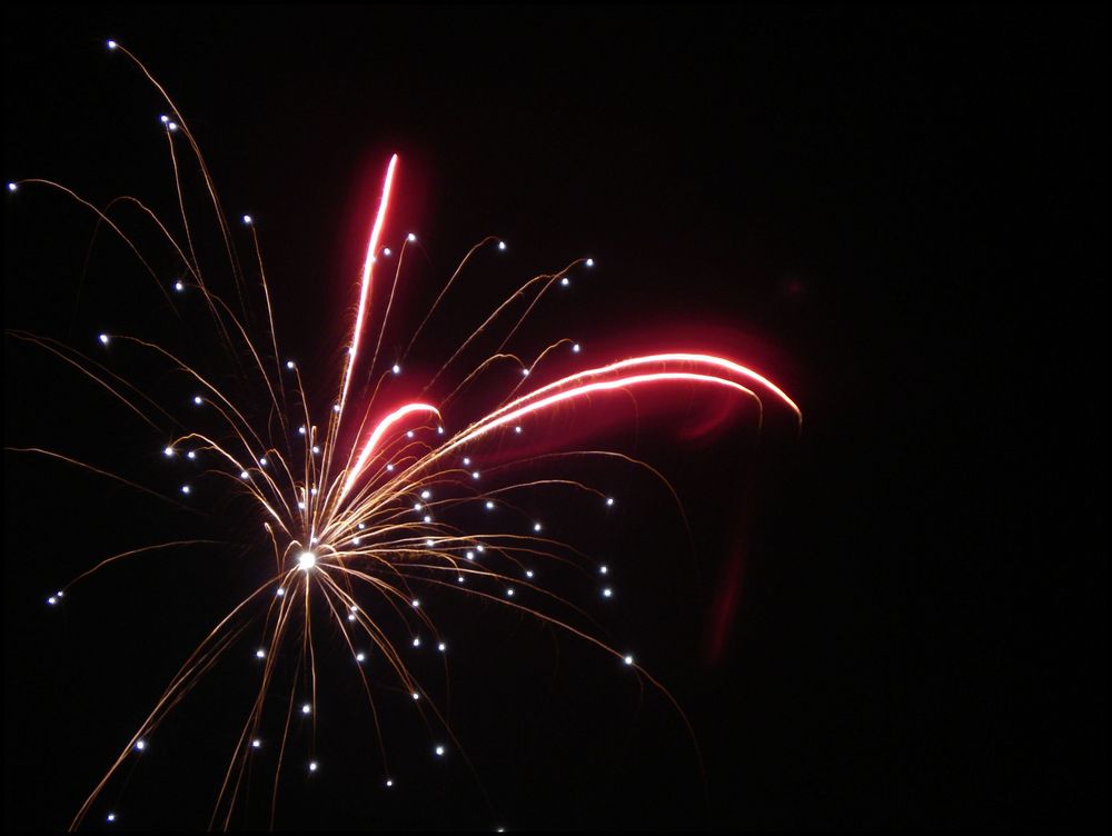 Feuerwerk in Rot