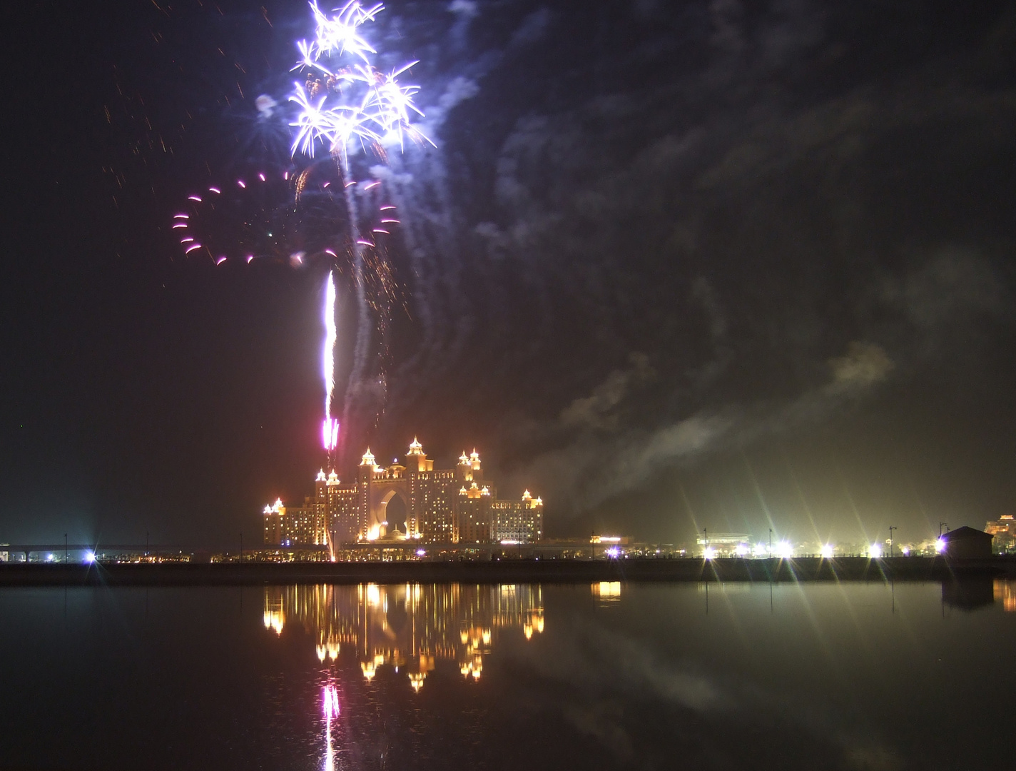 Feuerwerk über dem Atlantis in Dubai