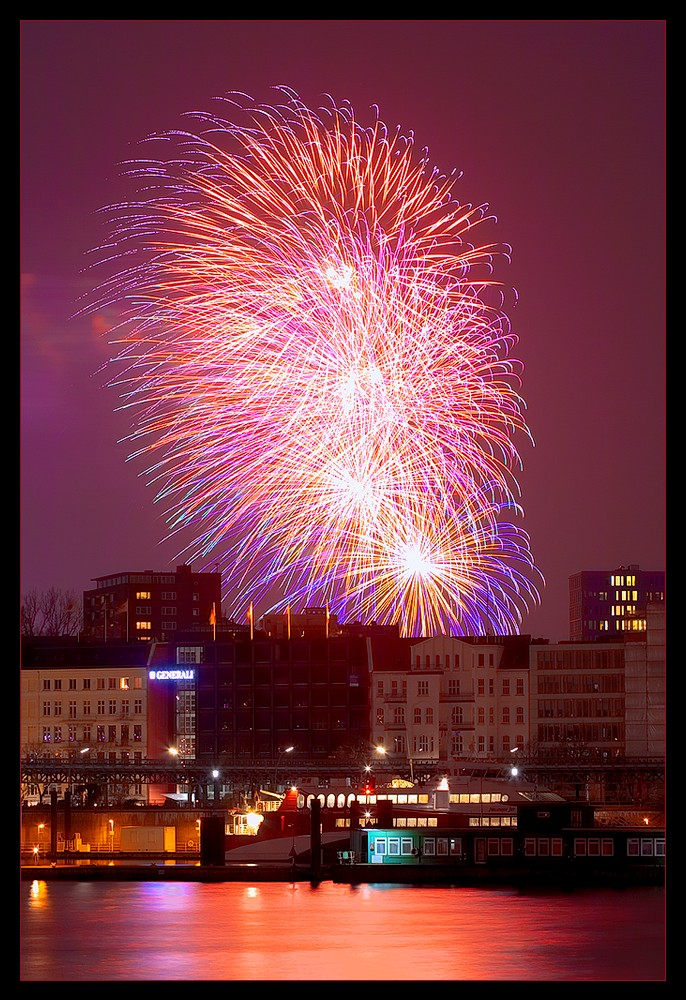 Feuerwerk über dem Dom