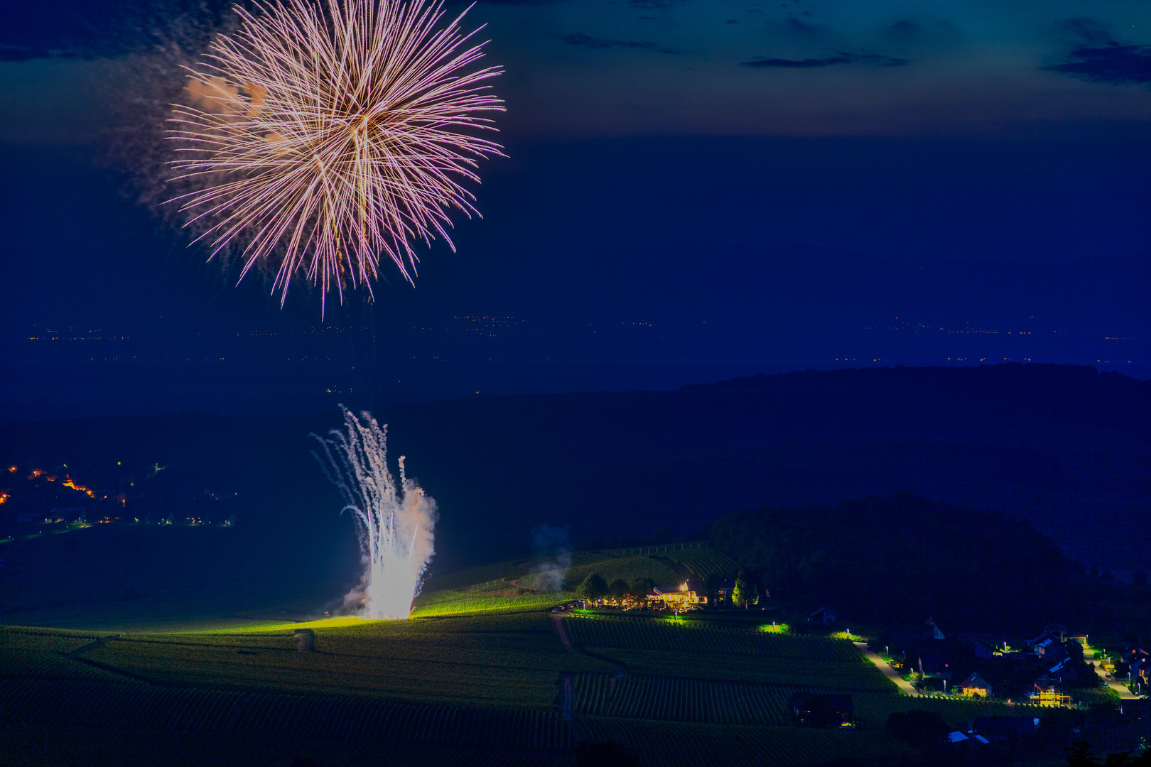 Feuerwerk über dem Kaiserstuhl