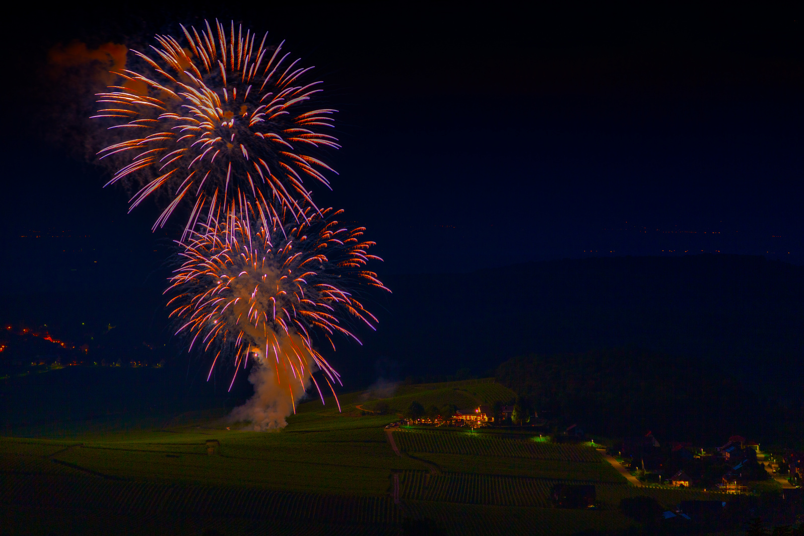 Feuerwerk über dem Kaiserstuhl