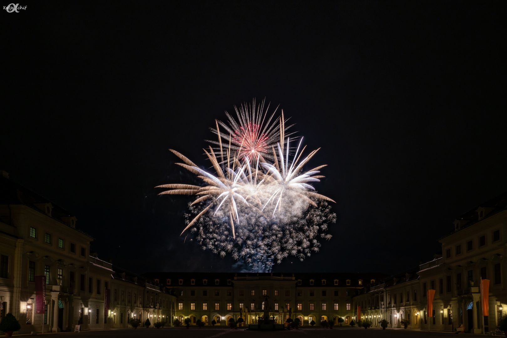 Feuerwerk über dem Ludwigsburger Schloss